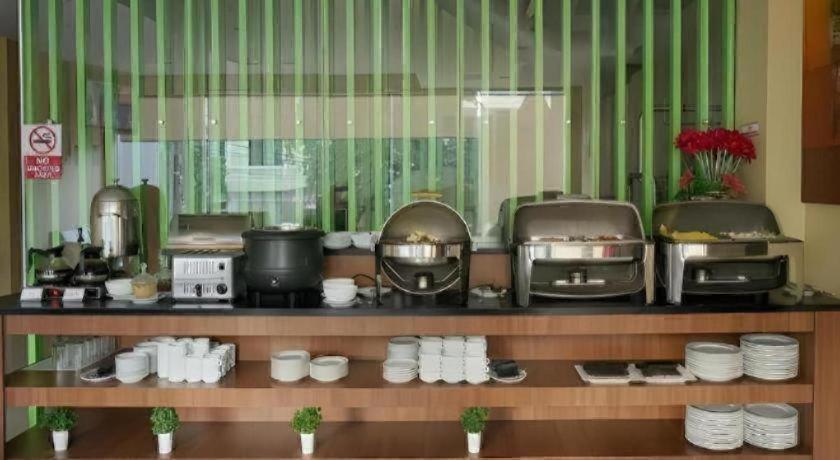 Aswin Hotel And Spa Makassar Luaran gambar